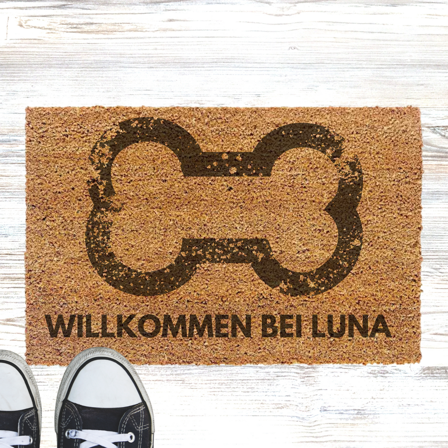 Personalisierte Kokos Fußmatte - Willkommen bei "Hundename" Knochen