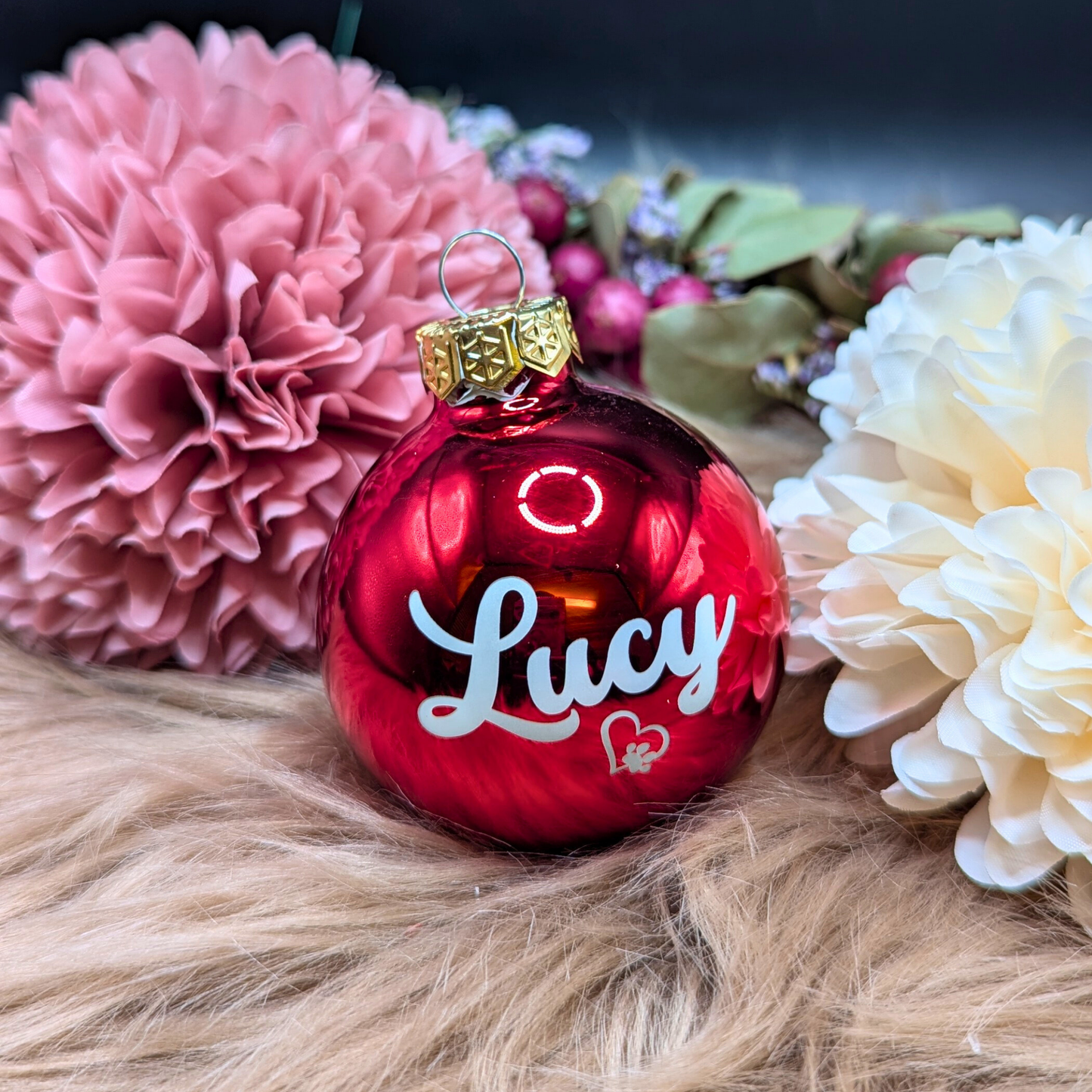 Weihnachtskugel mit Namen & Pfotenherz