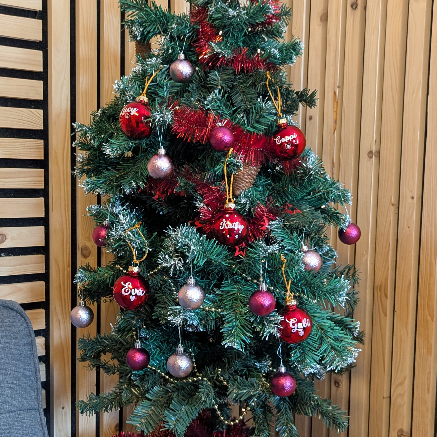 Personalisierte Weihnachtskugel mit Name & Herz