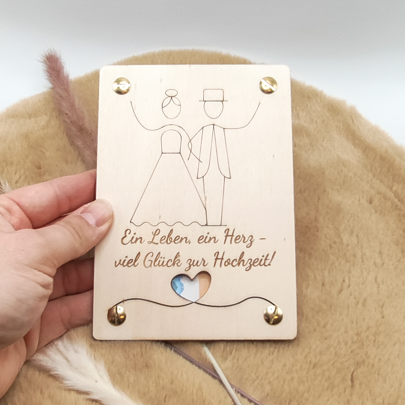 Personalisierte Geldgeschenkkarte aus Holz – Das besondere Hochzeitsgeschenk