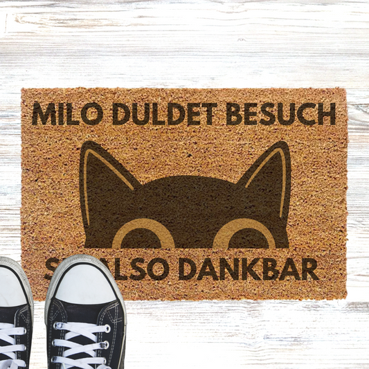 Personalisierte Kokos Fußmatte - "Katzenname" duldet Besuch